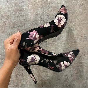 [Christian Siriano] “Habit” Floral Pointed Pumps